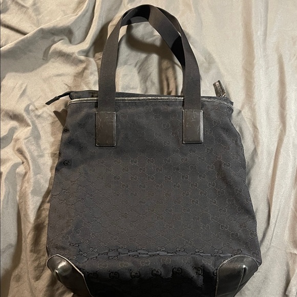 Gucci Black GG Canvas Messenger Tote - Picture 4 of 5